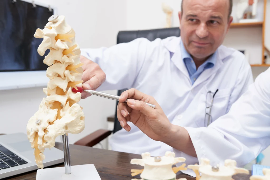 Maestría en cirugía columna vertebral 1