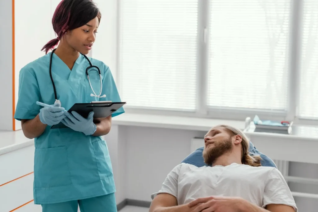 Maestría en Atención al Paciente Preoperatorio y Postoperatorio Auxiliares 3