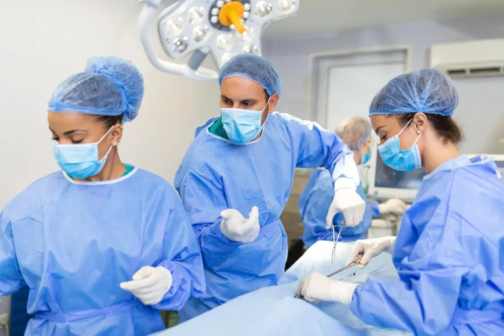Maestría en Auxiliar de Quirófano en Cirugía Estética Integral 1