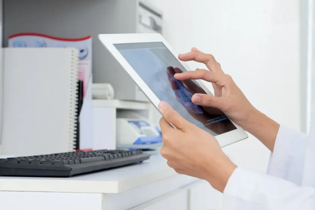 Maestría en IA para Control de Calidad y Protocolos Clínicos Checklists Inteligentes 1