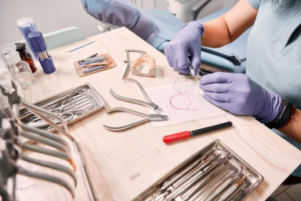 Maestría en Manejo de Material Quirúrgico e Implantes Auxiliares 1