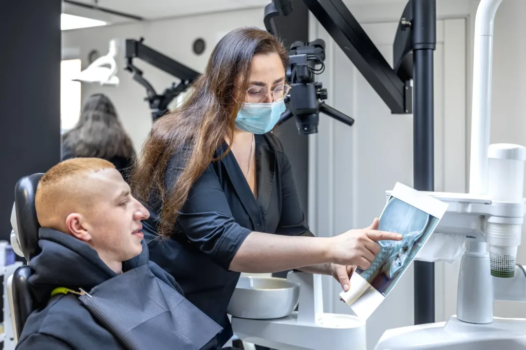 Cours de Dentisterie Restauratrice Basée sur les Nouvelles Technologies 3