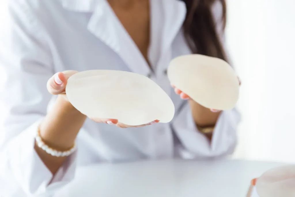 Master en Chirurgie de Révision Mammaire et Remplacement de Prothèses 2